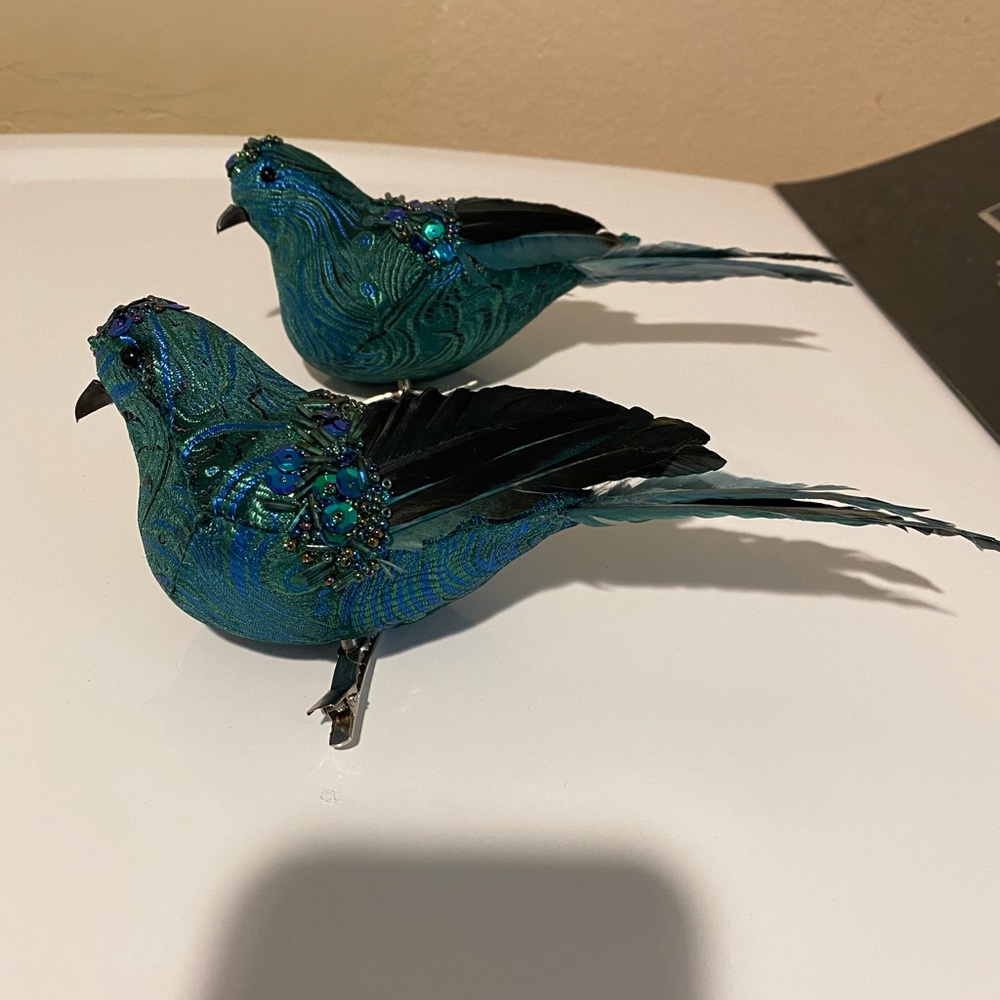 Birds Figurines ornaments with clip on home decor